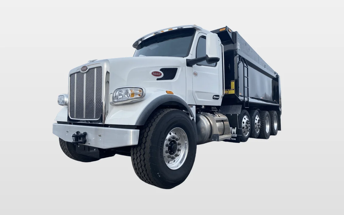 2025 Peterbilt 567 - image 1