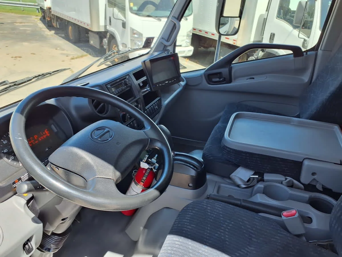 2020 Hino 195 in Warwick, RI — photo 8