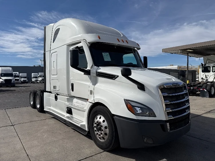 2020 Freightliner Cascadia in Phoenix, AZ