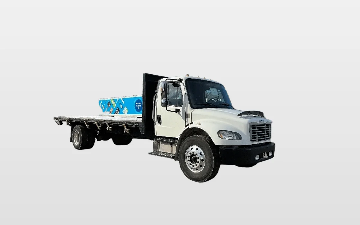2019 Freightliner M2 106 - image 1