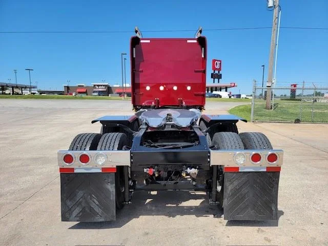 2022 Peterbilt 389 - image 10