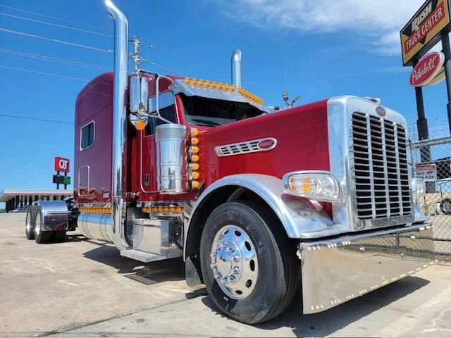 2022 Peterbilt 389 - image 4