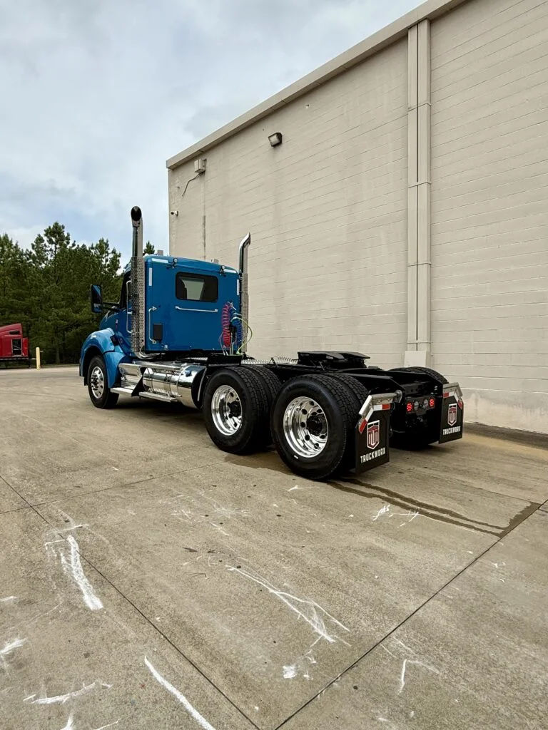 2027 Kenworth in Huntsville, AL — photo 4