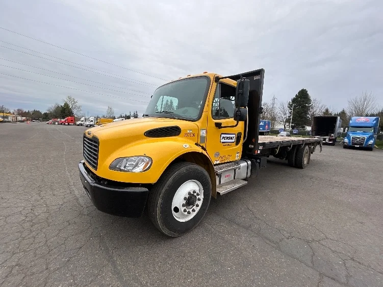 2022 Freightliner M2 106 - image 3