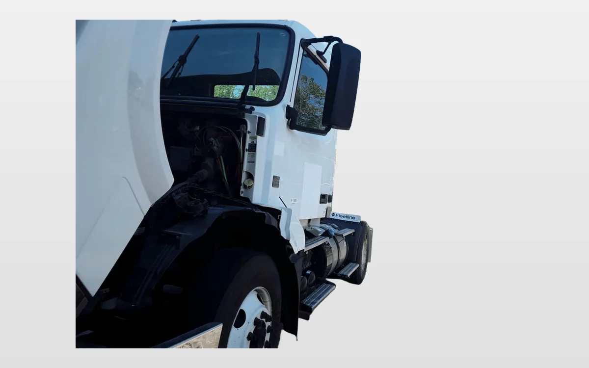 2016 Volvo - image 1