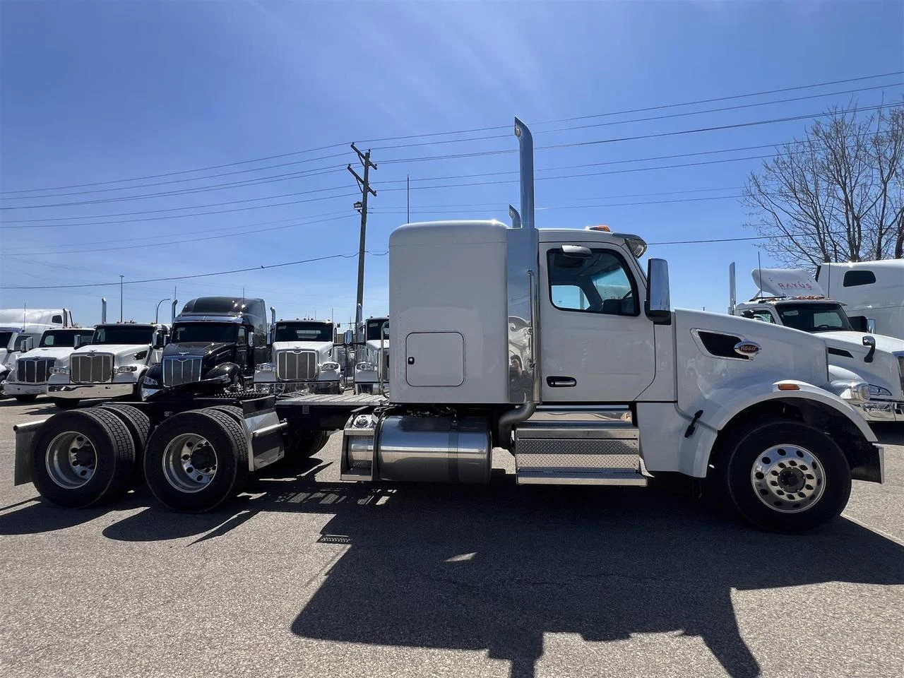 2027 Peterbilt 567 in South St. Paul, MN — photo 4