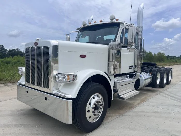 2026 Peterbilt 589 — photo 2