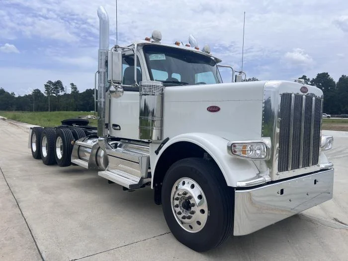 2026 Peterbilt 589 — photo 8