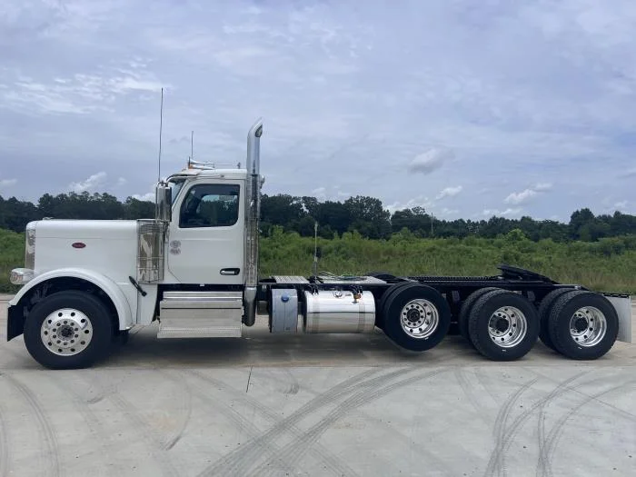 2026 Peterbilt 589 — photo 3