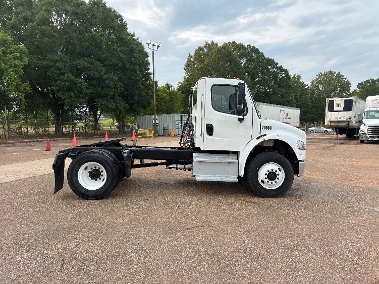 2021 Freightliner eM2 in Jackson, MS — photo 8