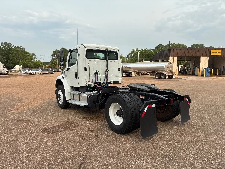 2021 Freightliner eM2 in Jackson, MS — photo 5