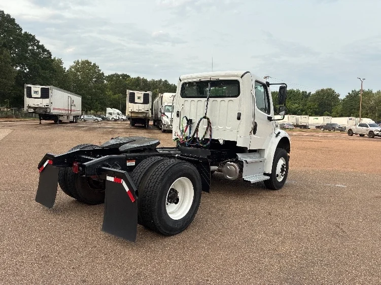 2021 Freightliner eM2 in Jackson, MS — photo 7