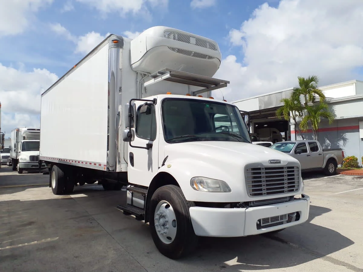 2018 Freightliner M2 106 - image 3