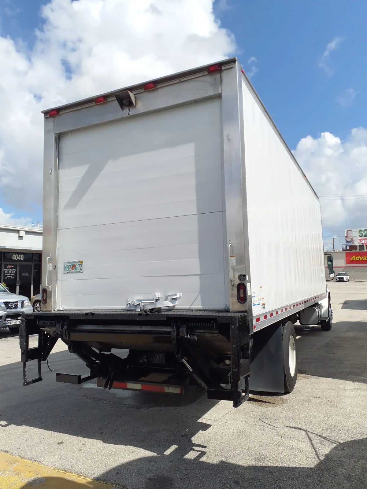 2018 Freightliner M2 106 in Miami, FL — photo 4