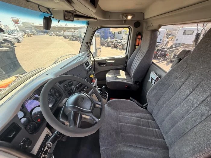 2018 Peterbilt 579 — photo 11