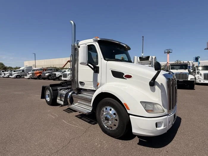 2018 Peterbilt 579 — photo 8