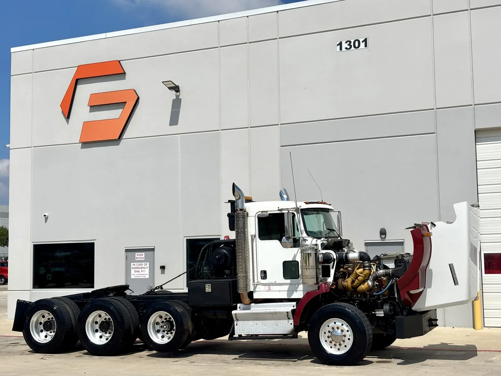 2008 Kenworth T800 - image 9