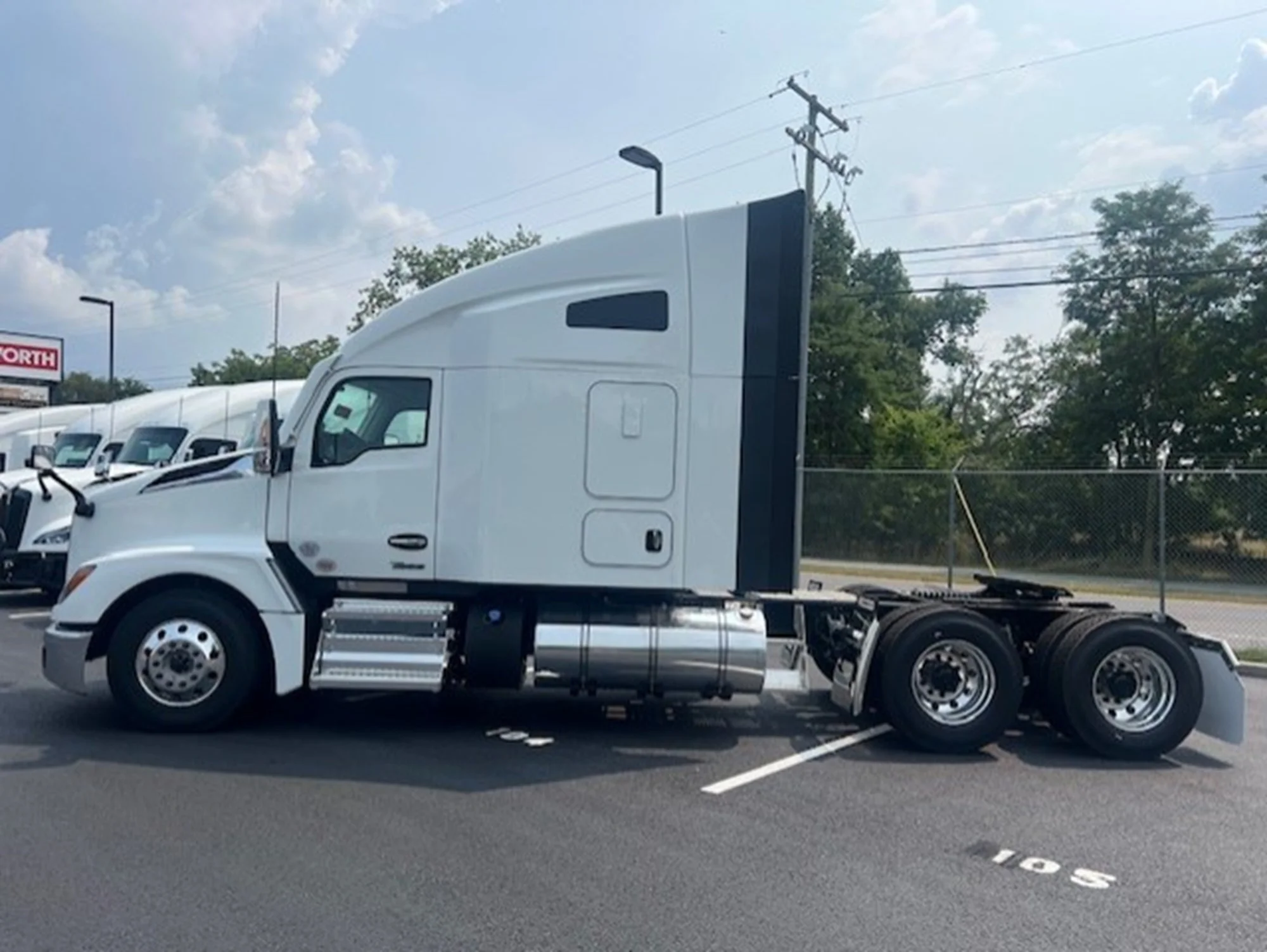 2027 Kenworth in Hagerstown, MD — photo 6