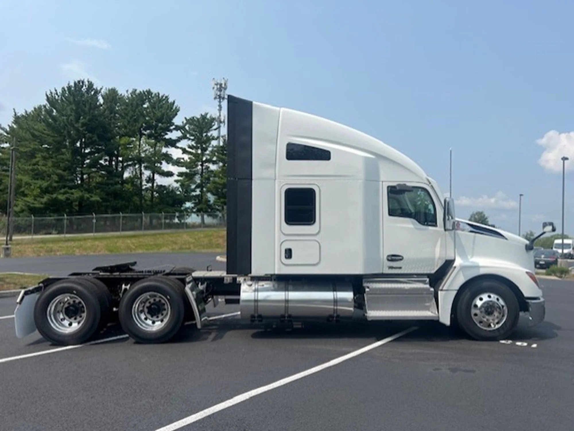 2027 Kenworth in Hagerstown, MD — photo 4