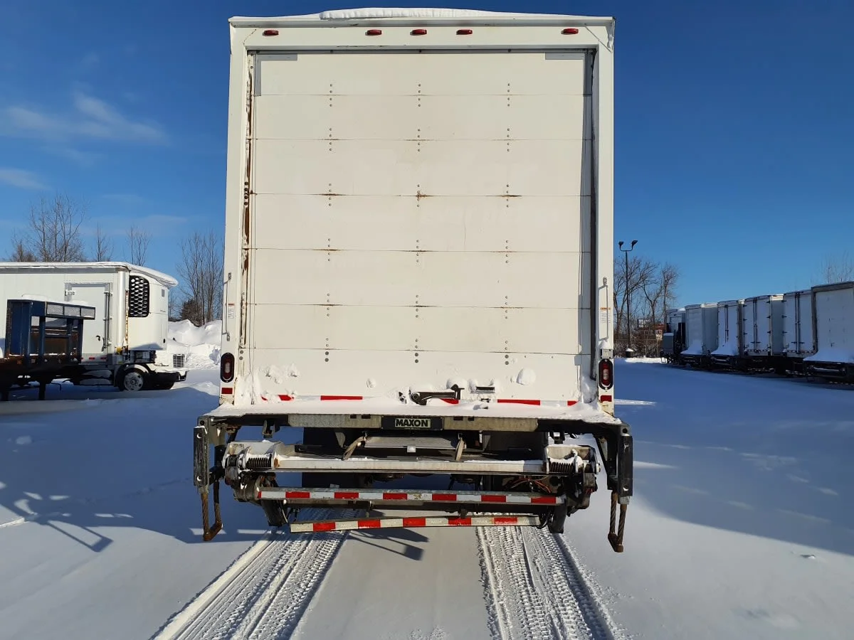 2017 International 4300 - image 5