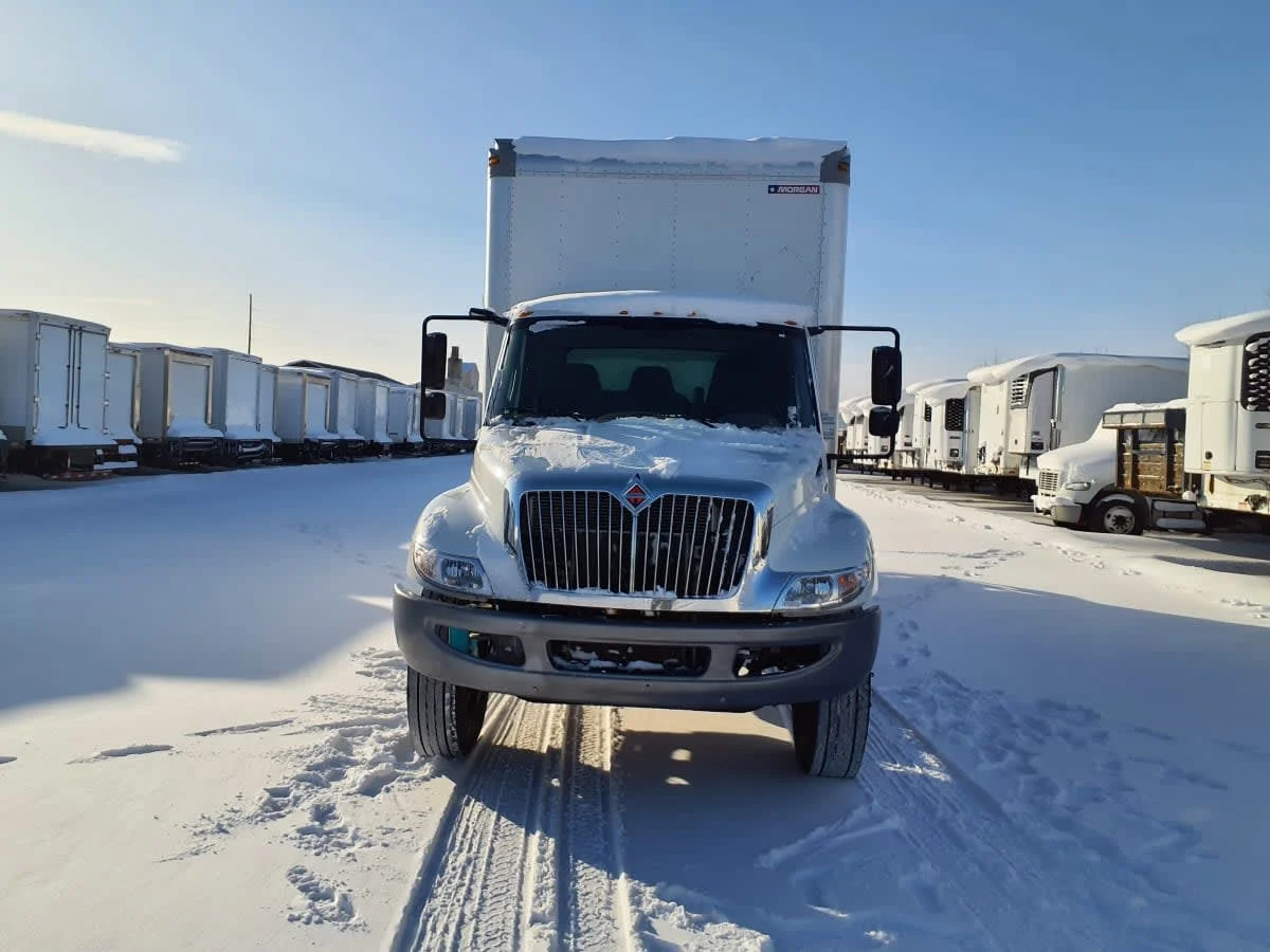 2017 International 4300 - image 2