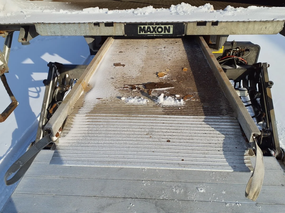 2017 International 4300 - image 13