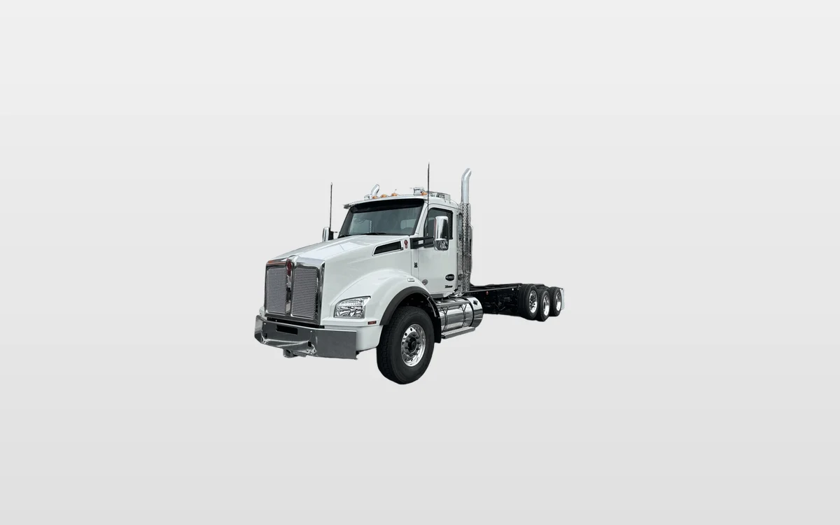 2025 Kenworth T880 - image 1