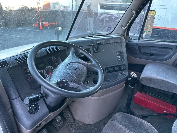 2012 Freightliner Cascadia in North Bergen, NJ — photo 10