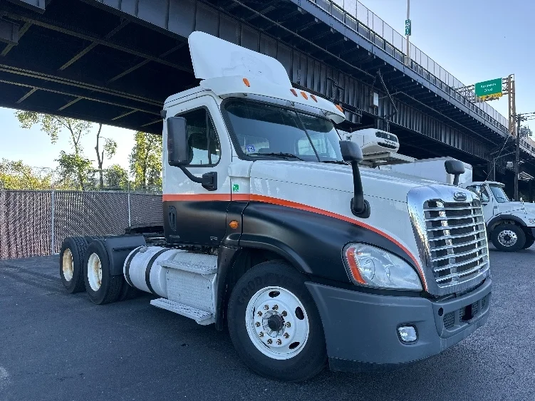 2012 Freightliner Cascadia in North Bergen, NJ