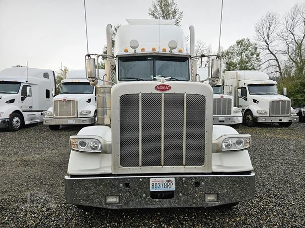 2020 Peterbilt 389 in MS — photo 7