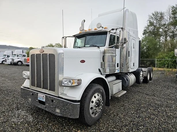 2020 Peterbilt 389 in MS — photo 2