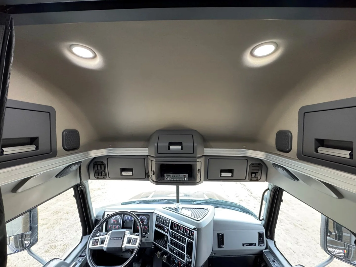 2020 MACK AN64T - USED TRUCKS SLEEPER - image 21