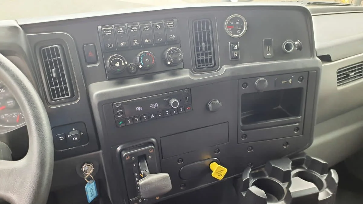 2023 International MV in Springfield, MA — photo 7