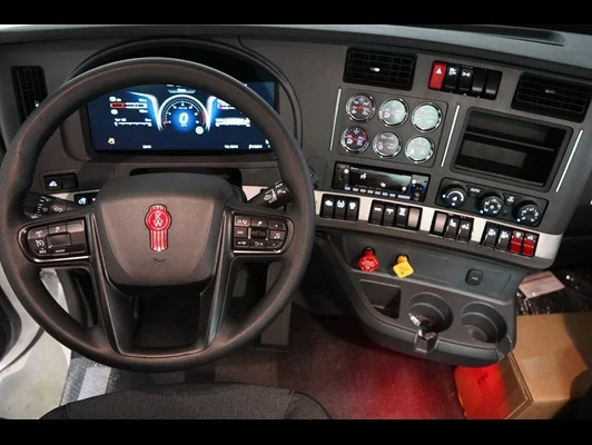 2027 Kenworth T880 in Greensboro, NC — photo 3