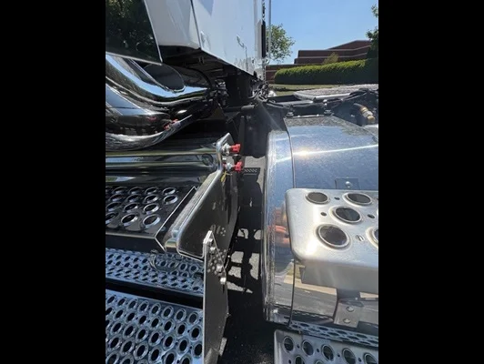 2027 Kenworth T880 in Greensboro, NC — photo 11