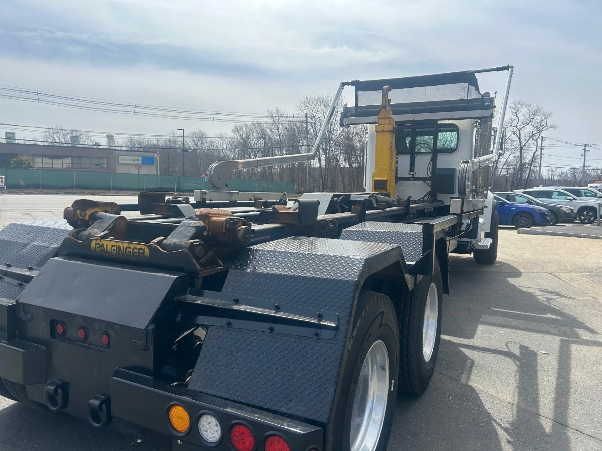 2022 Peterbilt 348 - image 2