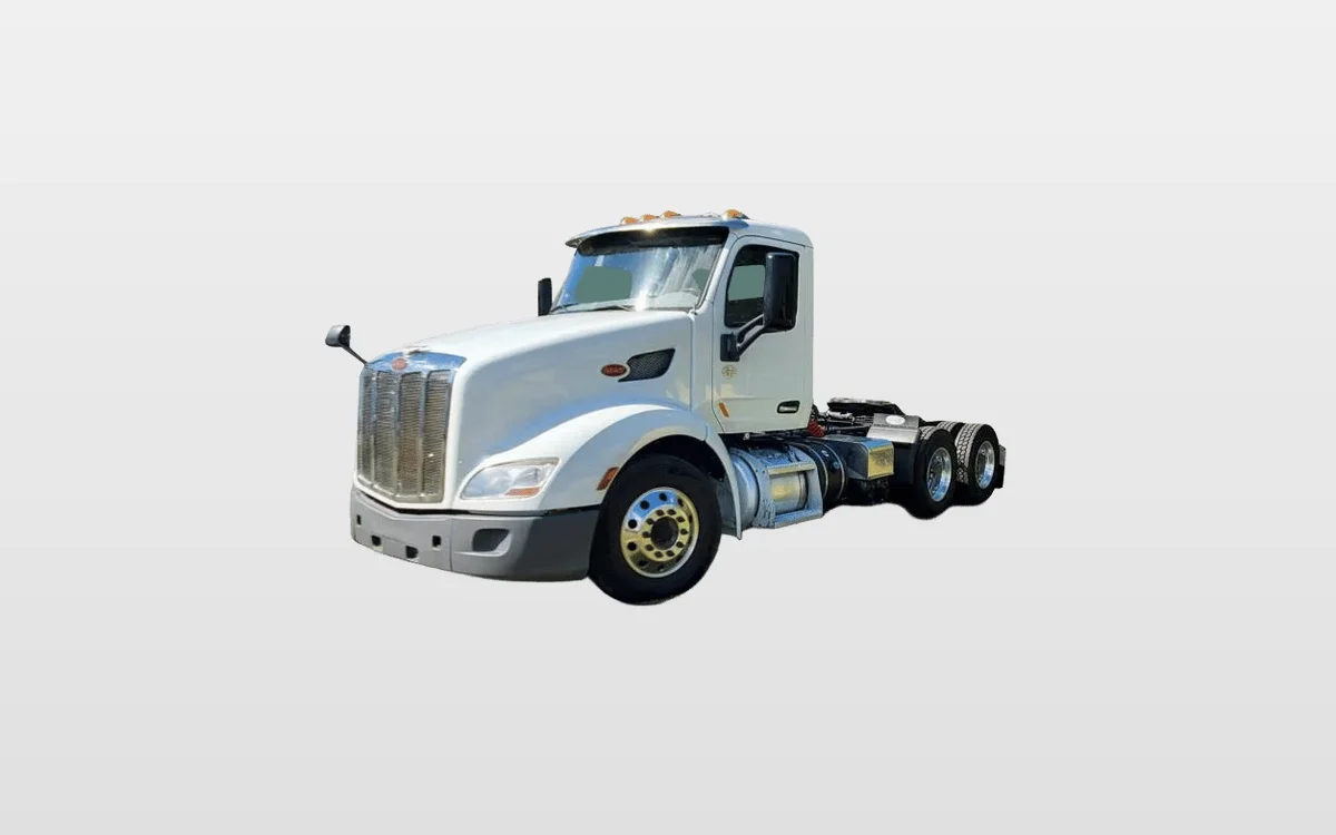 2021 Peterbilt 579 - image 1