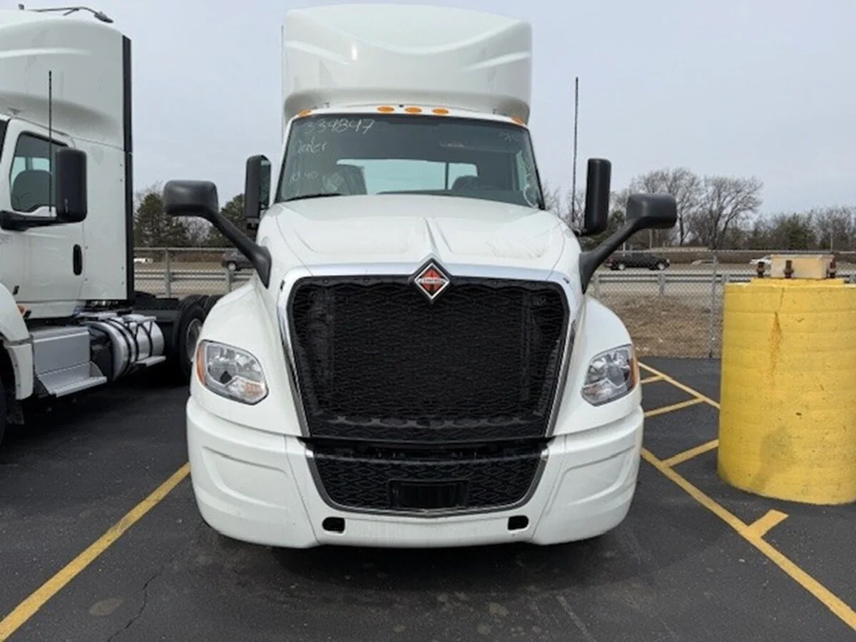 2025 International LT - image 2