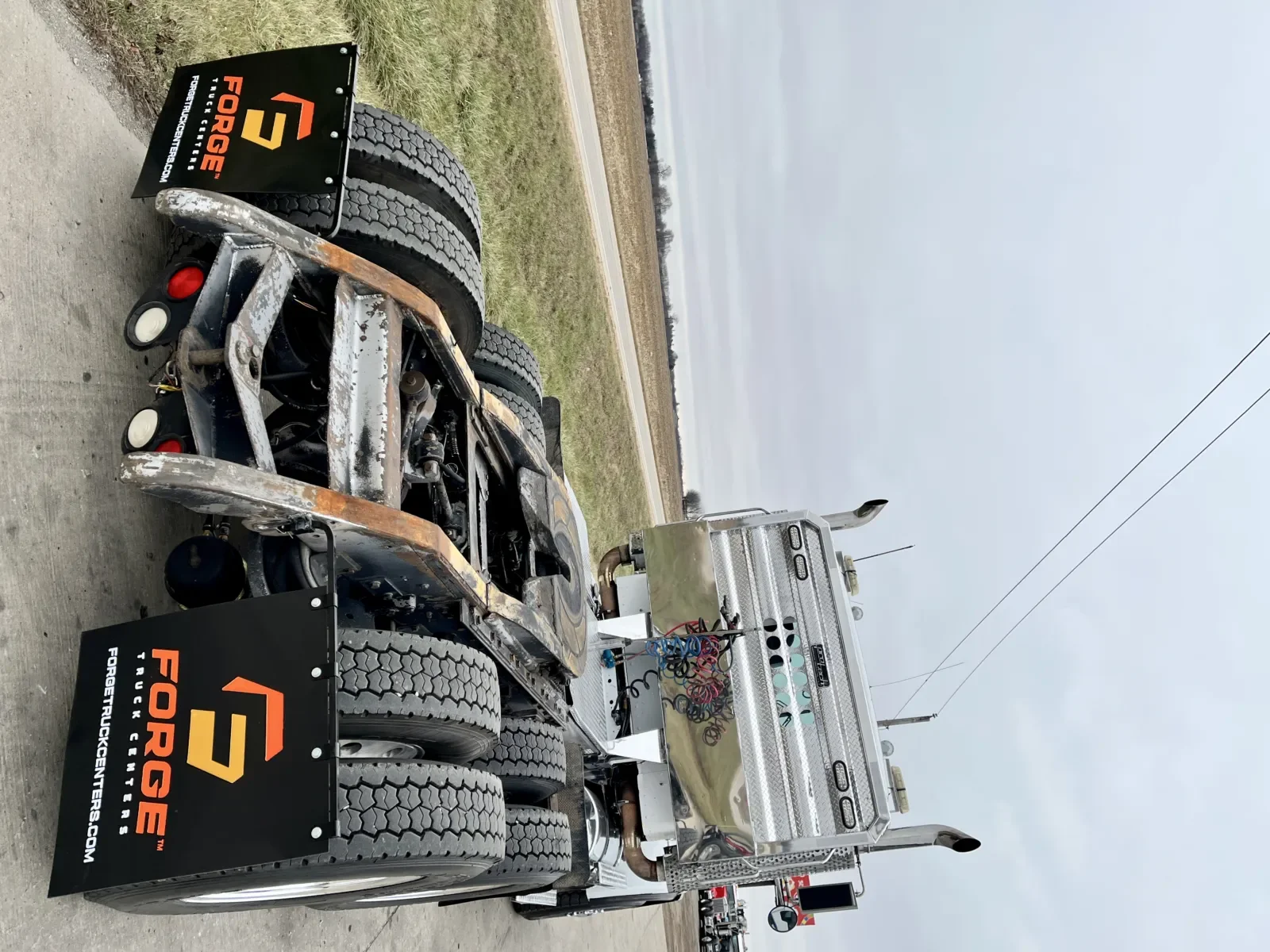 1998 Kenworth T800 - image 11