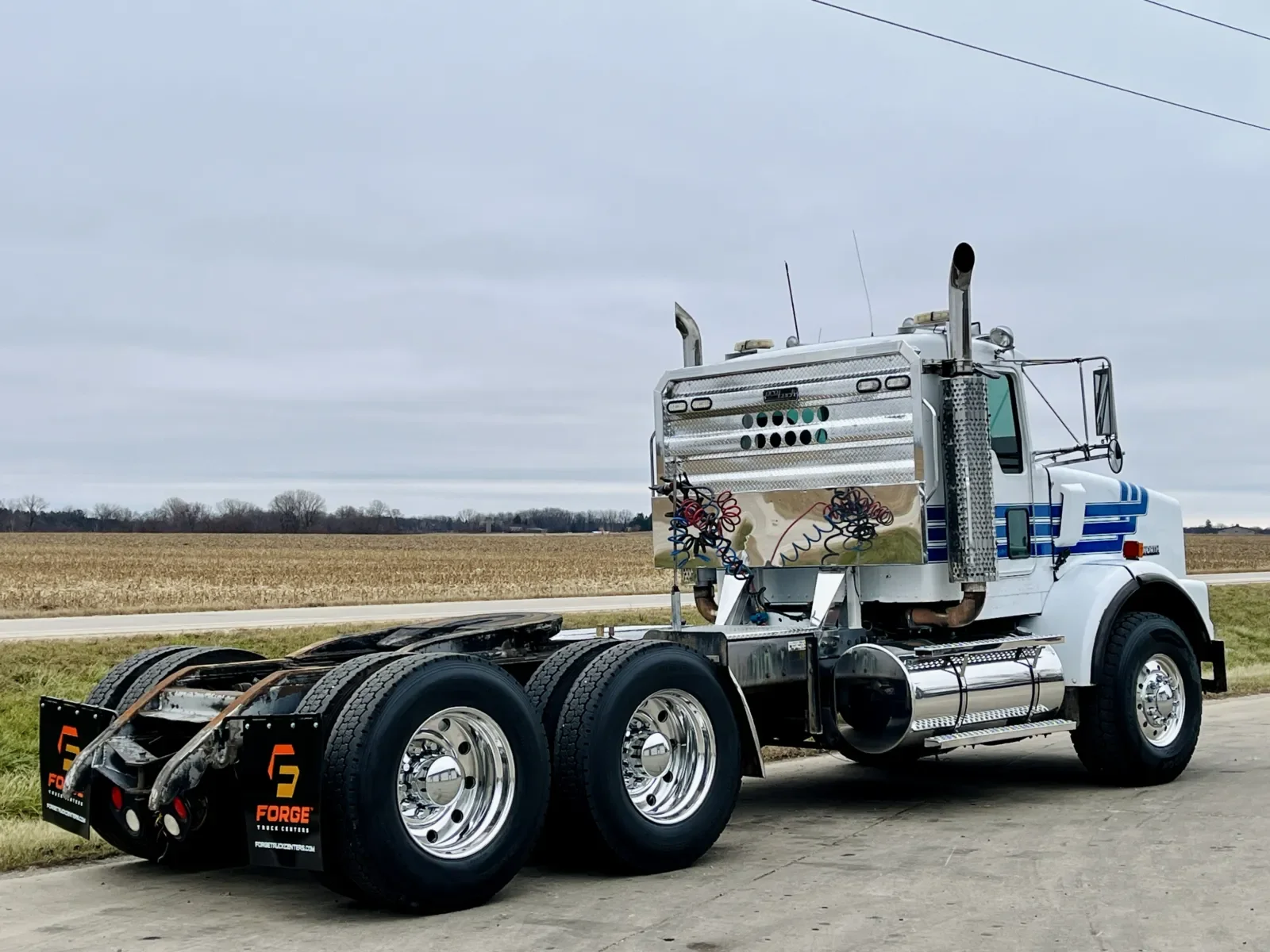 1998 Kenworth T800 - image 5