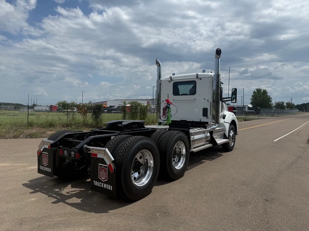 2027 Kenworth in Jackson, MS — photo 8