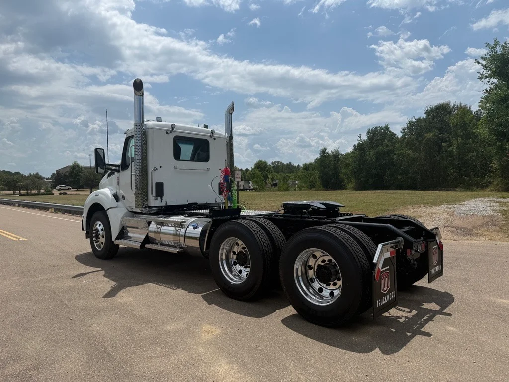 2027 Kenworth in Jackson, MS — photo 6