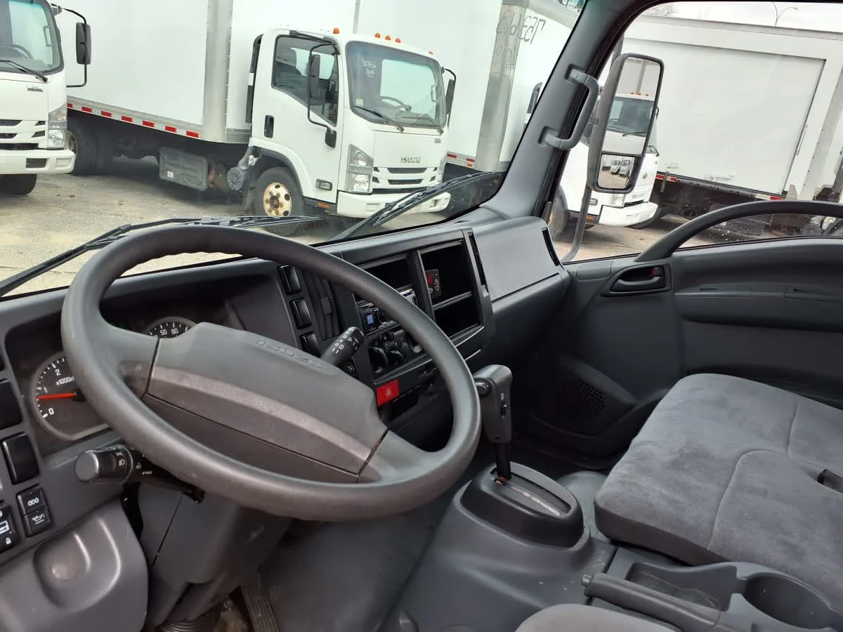 2018 Isuzu NQR - image 8