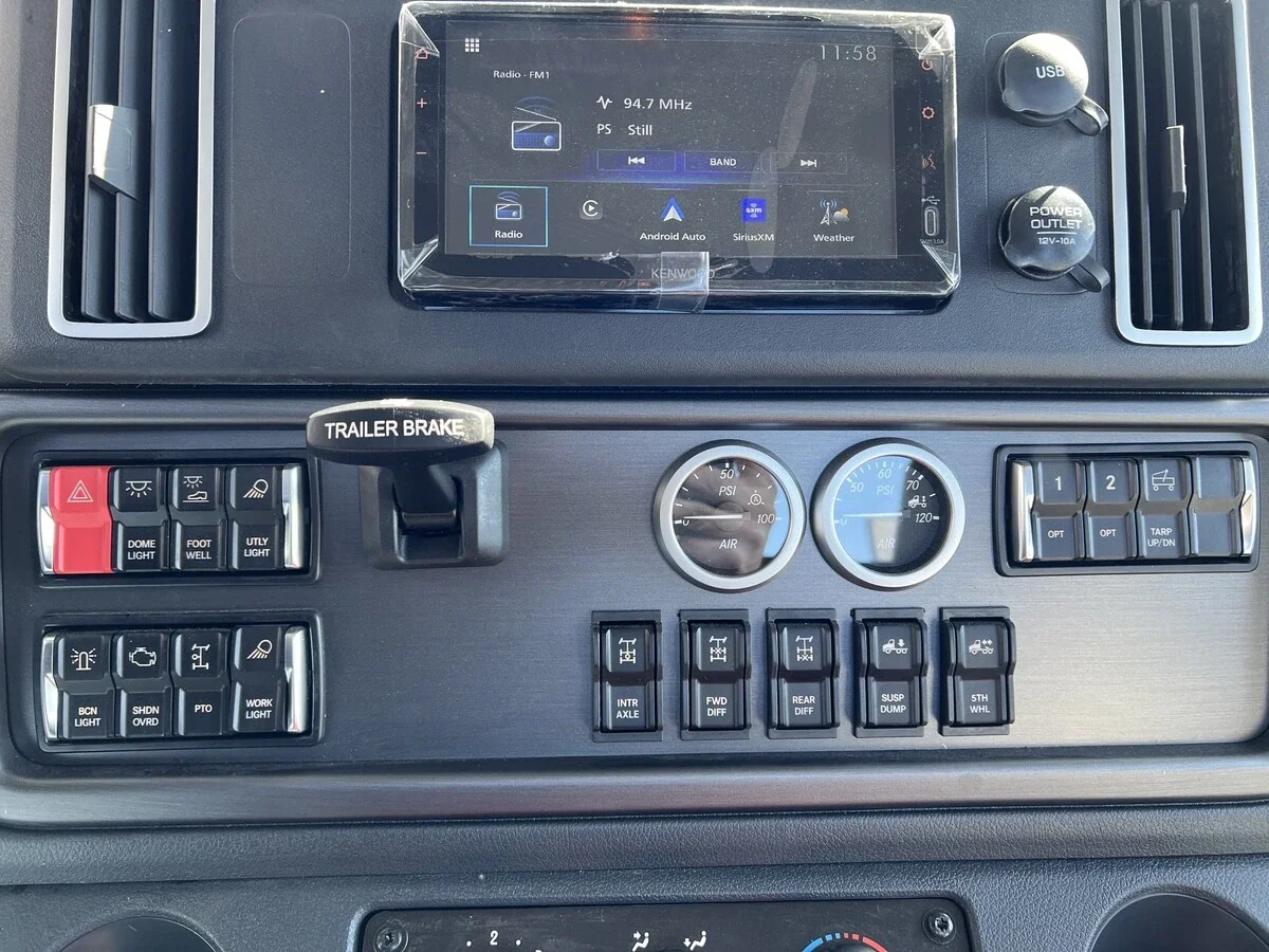 2026 Freightliner 114SD - image 8