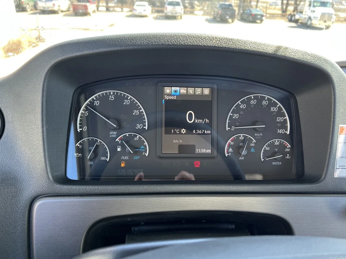 2026 Freightliner 114SD - image 7