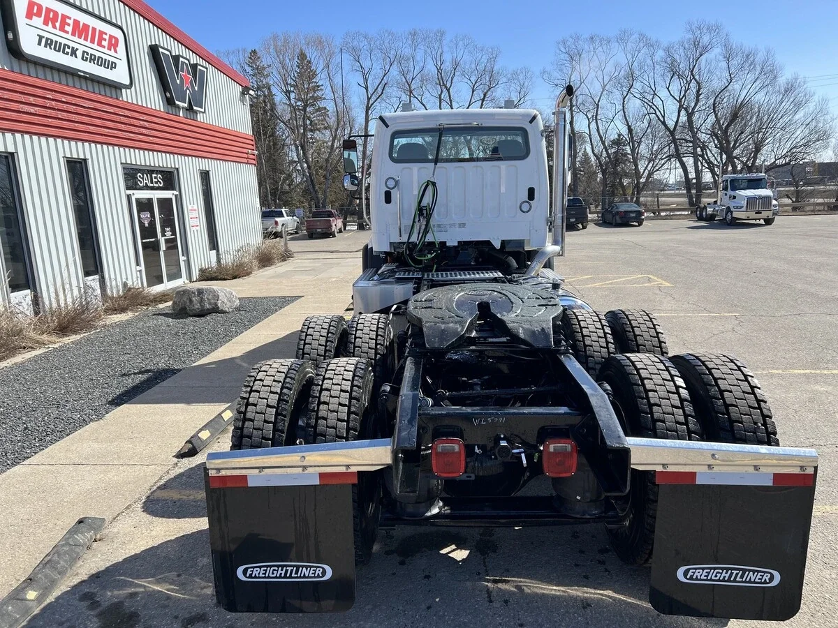 2026 Freightliner 114SD - image 4