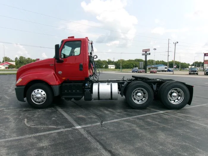 2023 International LT — photo 2