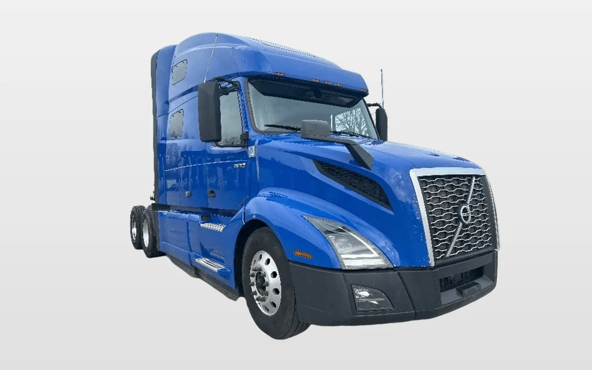 2020 Volvo - image 1