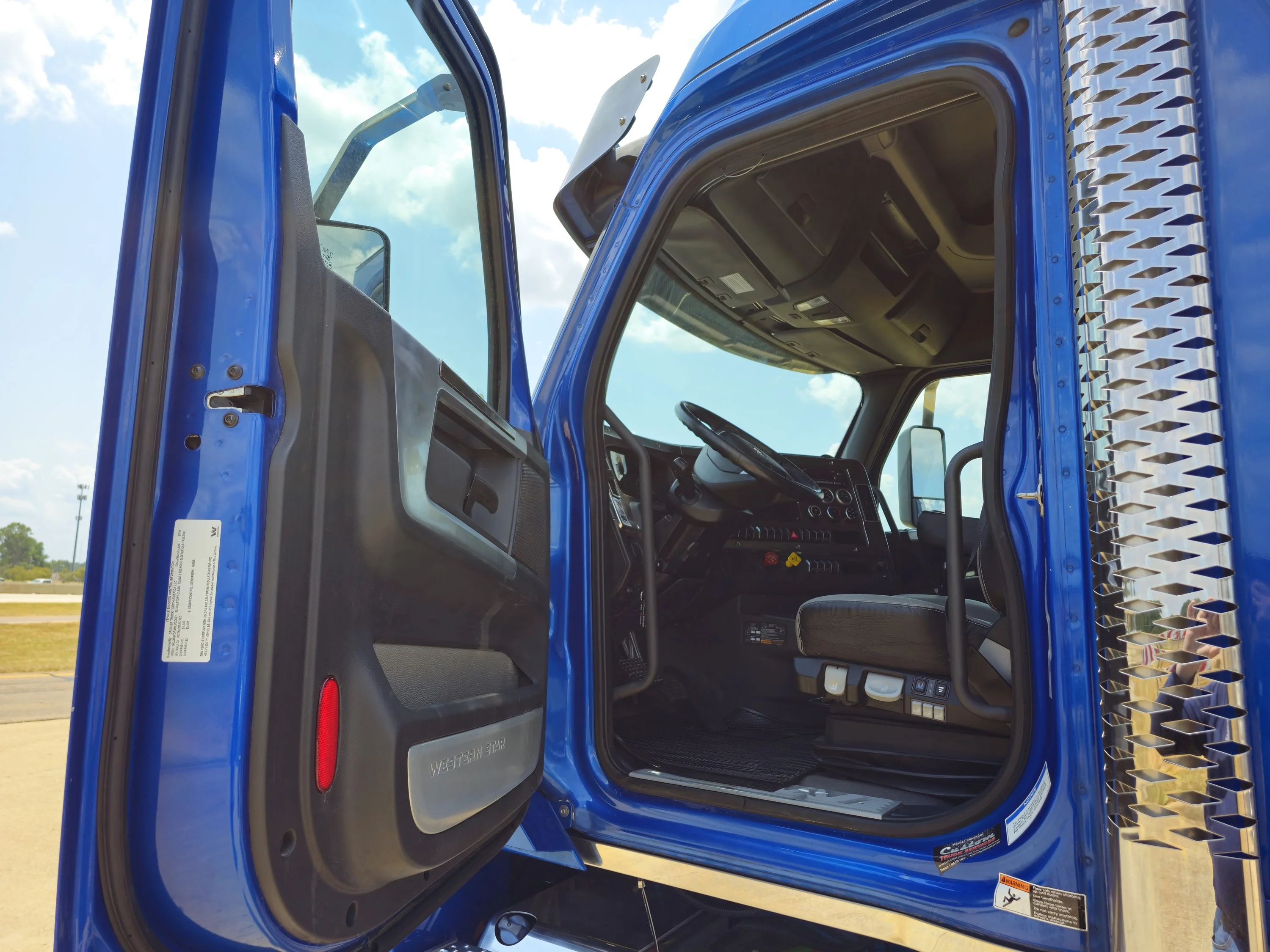 2024 Western Star — photo 20