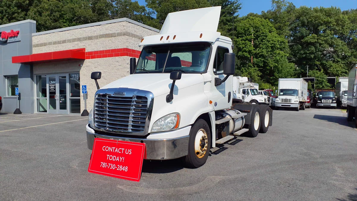 2019 Freightliner Cascadia in Norwood, MA